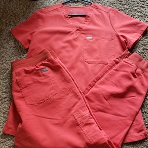 Figs Clay Medium Catarina and MP Zamora joggers